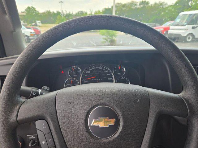 Photo of 2025 Summit White Chevrolet Express 2500