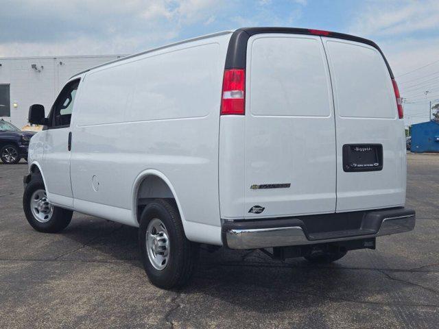 Photo of 2025 Summit White Chevrolet Express 2500