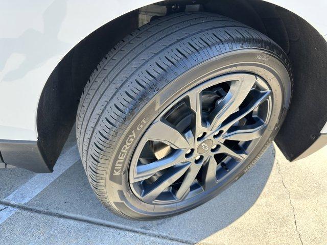 Photo of 2022 Summit White Chevrolet Equinox