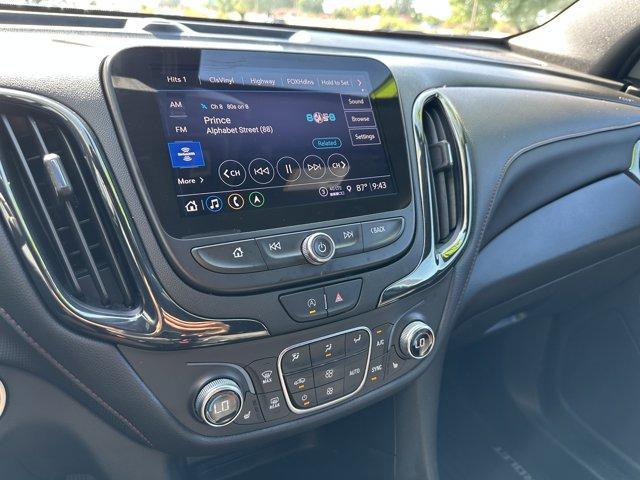 Photo of 2022 Summit White Chevrolet Equinox