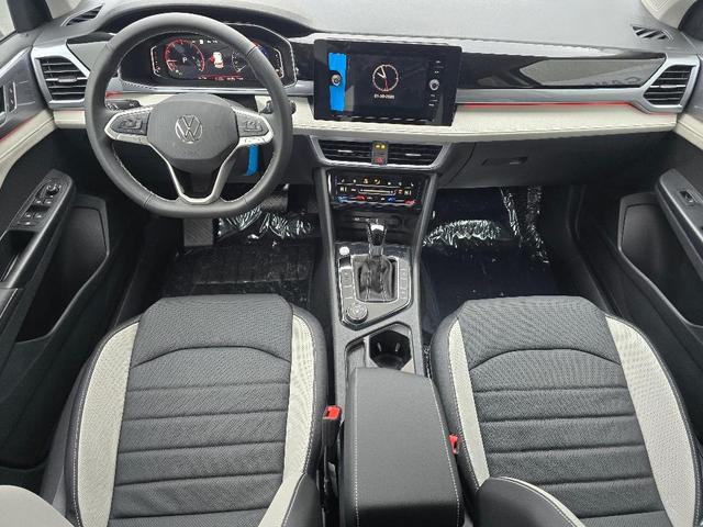 Photo of 2025 Platinum Gray Metallic Volkswagen Taos
