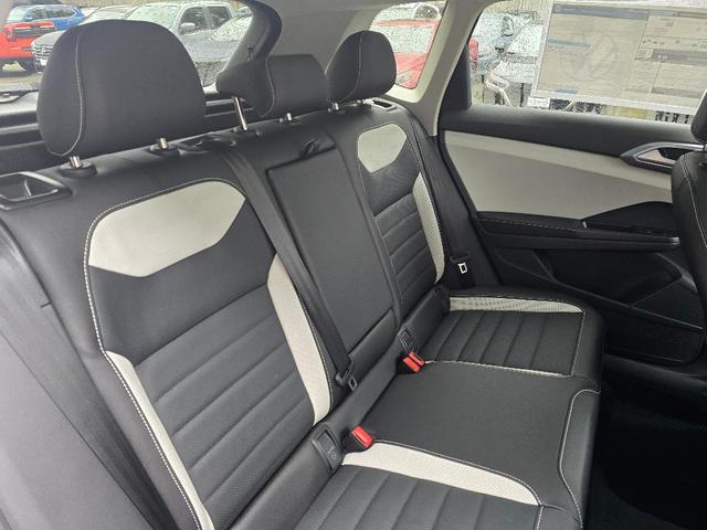 Photo of 2025 Platinum Gray Metallic Volkswagen Taos