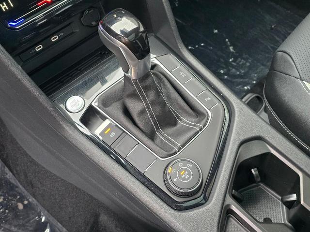 Photo of 2025 Platinum Gray Metallic Volkswagen Taos