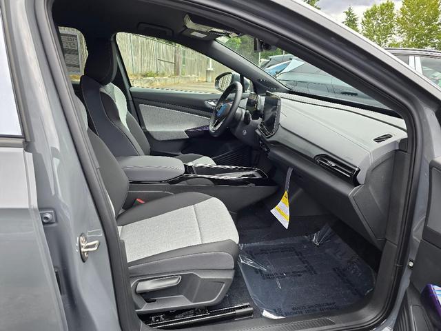 Photo of 2025 Pure Gray Volkswagen ID.4