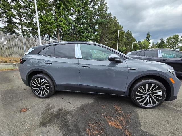Photo of 2025 Pure Gray Volkswagen ID.4