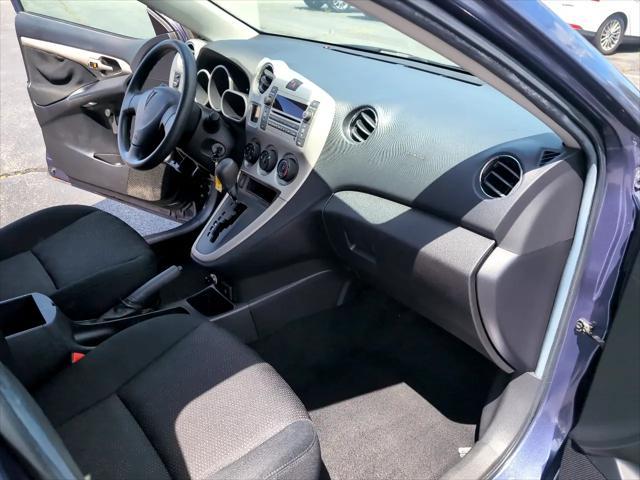 Photo of 2009 Blue Pontiac Vibe