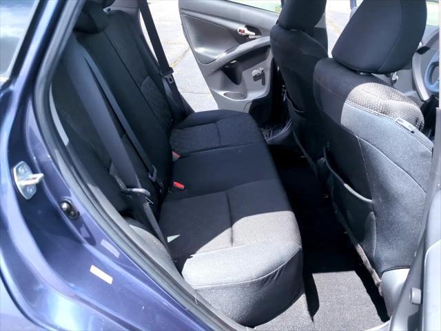 Photo of 2009 Blue Pontiac Vibe