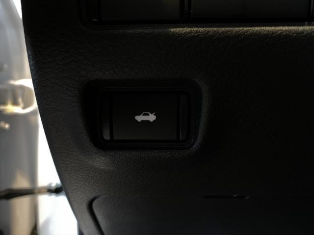 Photo of 2024 WHITE Nissan Sentra