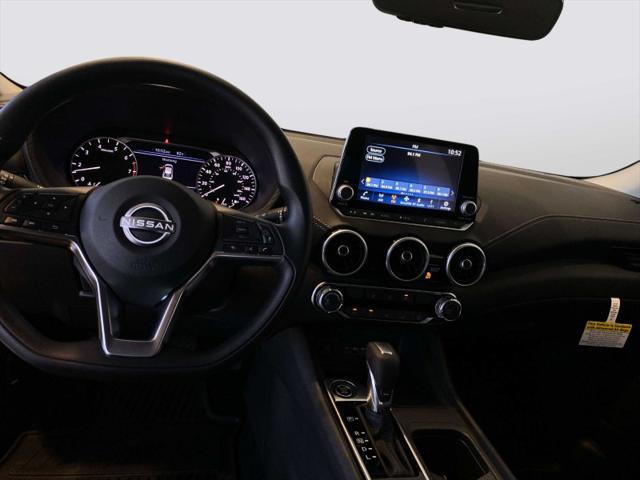 Photo of 2024 WHITE Nissan Sentra