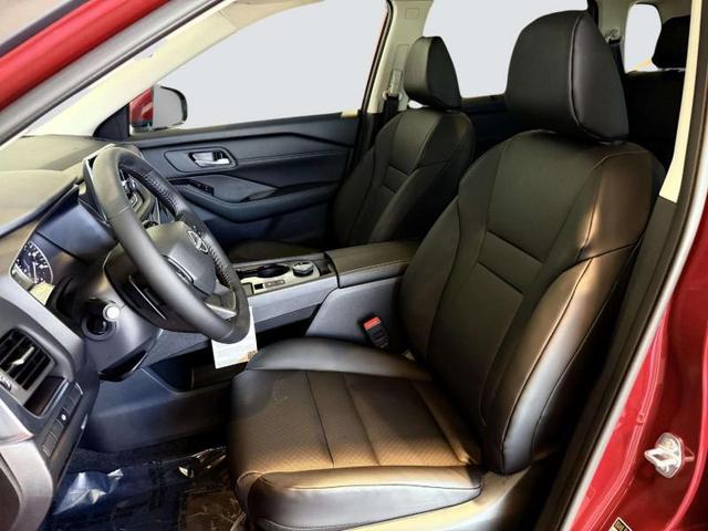 Photo of 2026 SCARLET.EMBER Nissan Rogue