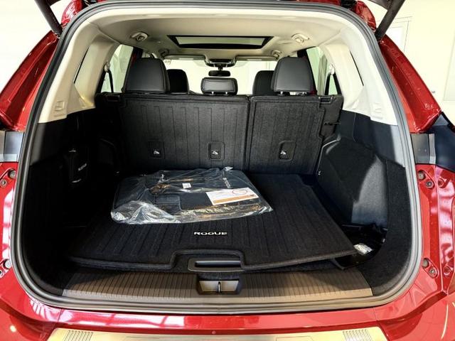 Photo of 2026 SCARLET.EMBER Nissan Rogue