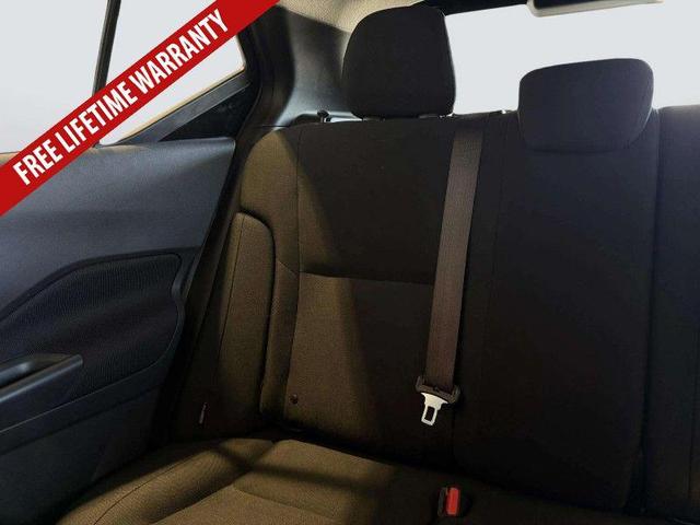 Photo of 2023 Super Black Nissan Kicks