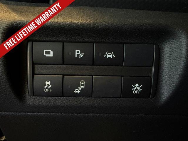 Photo of 2023 Super Black Nissan Kicks