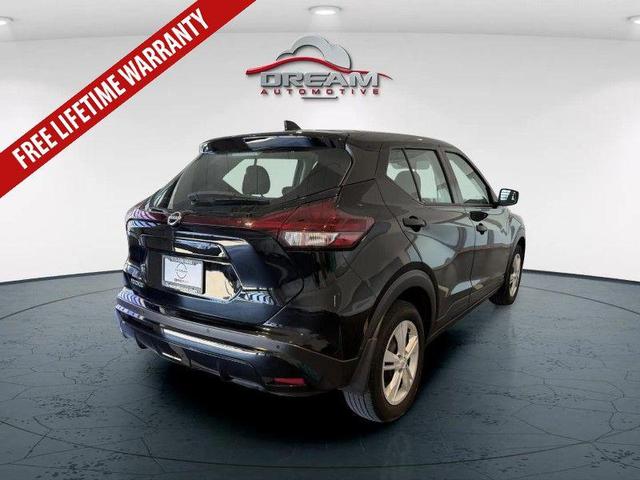 Photo of 2023 Super Black Nissan Kicks