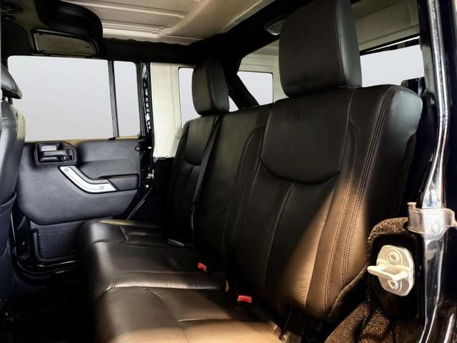 Photo of 2016 Black Clearcoat Jeep Wrangler Unlimited