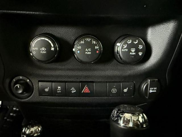 Photo of 2016 Black Clearcoat Jeep Wrangler Unlimited