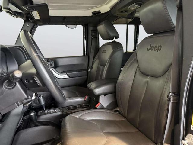 Photo of 2016 Black Clearcoat Jeep Wrangler Unlimited