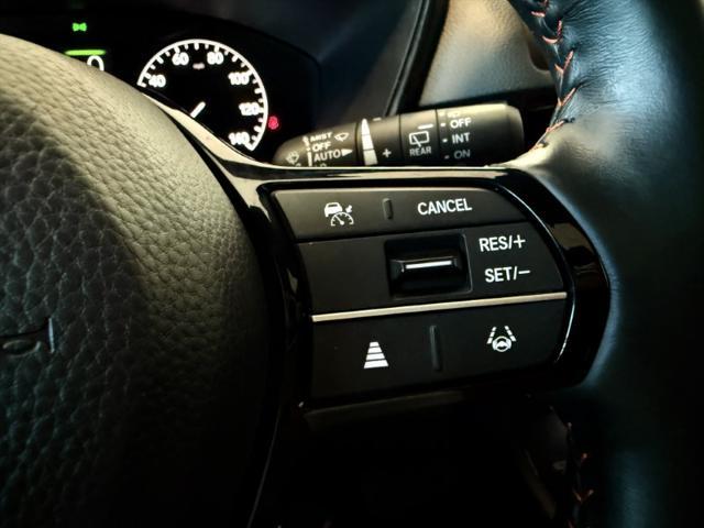 Photo of 2023 Lunar Silver Metallic Honda CR-V Hybrid