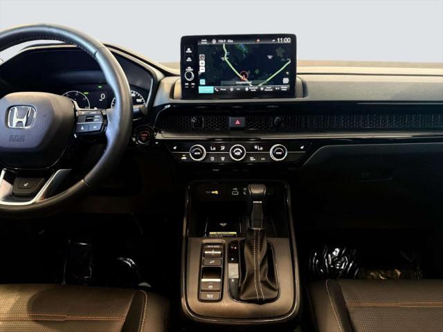 Photo of 2023 Lunar Silver Metallic Honda CR-V Hybrid