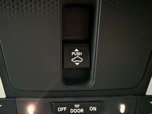 Photo of 2023 Lunar Silver Metallic Honda CR-V Hybrid