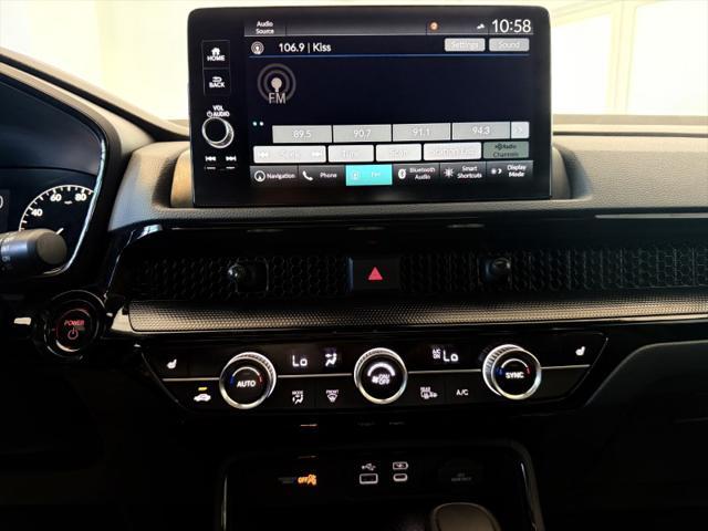 Photo of 2023 Lunar Silver Metallic Honda CR-V Hybrid