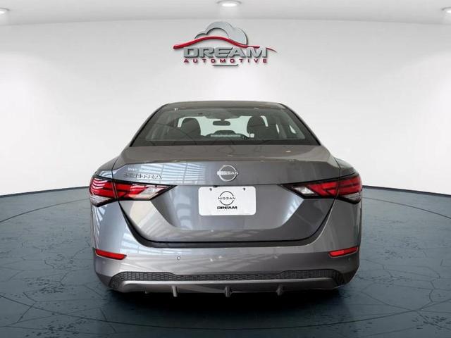 Photo of 2025 GUN.METALLIC Nissan Sentra