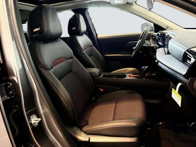 Photo of 2025 GUN.METALLIC Nissan Kicks