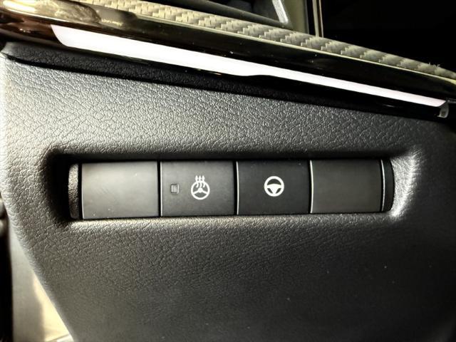 Photo of 2025 GUN.METALLIC Nissan Kicks