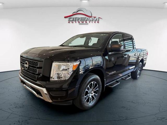 Photo of 2023 SUPER.BLACK Nissan Titan