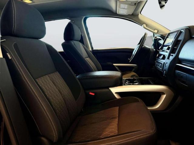 Photo of 2023 SUPER.BLACK Nissan Titan