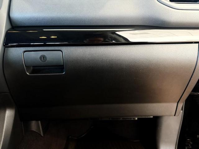 Photo of 2023 SUPER.BLACK Nissan Titan