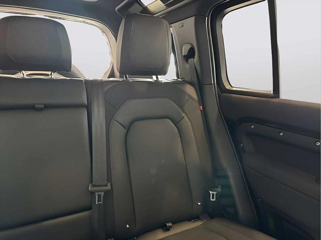 Photo of 2023 BLACK Land Rover Defender