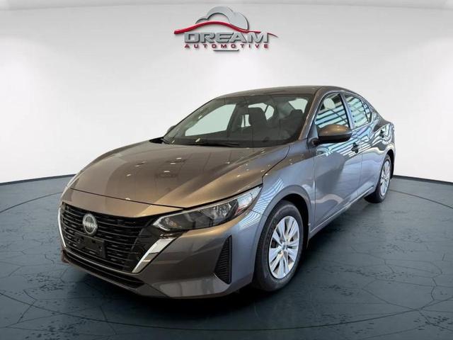 Photo of 2025 GUN.METALLIC Nissan Sentra