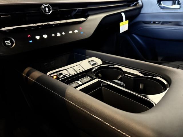 Photo of 2025 SUPER.BLACK Nissan Murano
