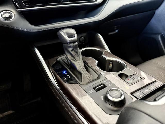 Photo of 2022 Celestial Silver Metallic Toyota Highlander