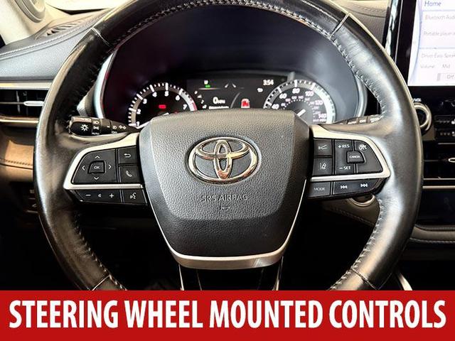 Photo of 2022 Celestial Silver Metallic Toyota Highlander
