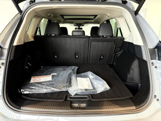 Photo of 2026 BOULDER.GRAY Nissan Rogue