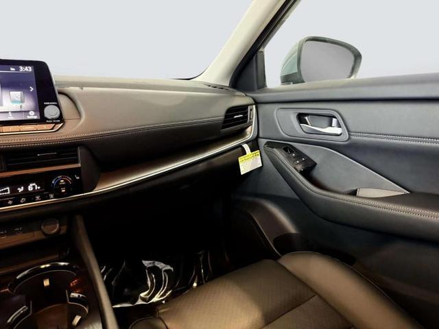 Photo of 2026 BOULDER.GRAY Nissan Rogue