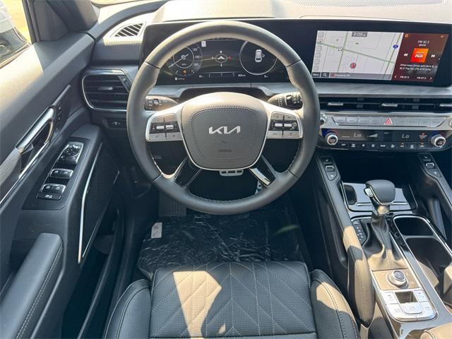 Photo of 2025 Glacial White Pearl Kia Telluride