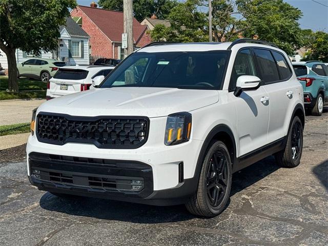 Photo of 2025 Glacial White Pearl Kia Telluride