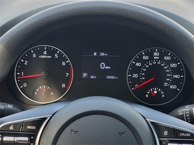 Photo of 2023 Steel Gray Kia Seltos