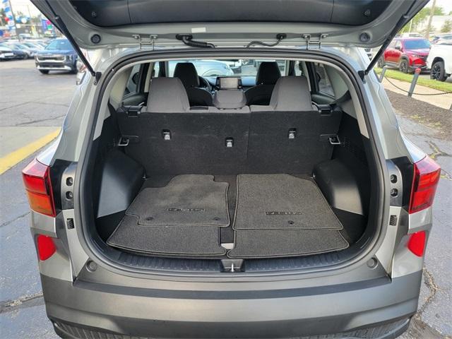 Photo of 2023 Steel Gray Kia Seltos