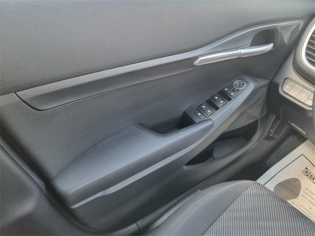 Photo of 2023 Steel Gray Kia Seltos