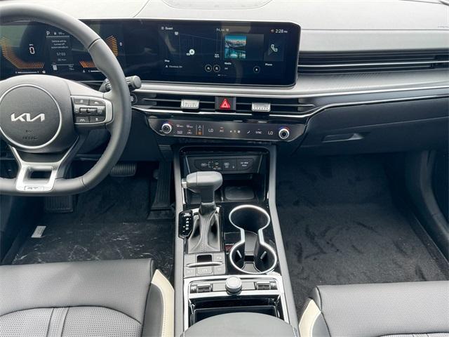 Photo of 2026 Aurora Black Kia K5