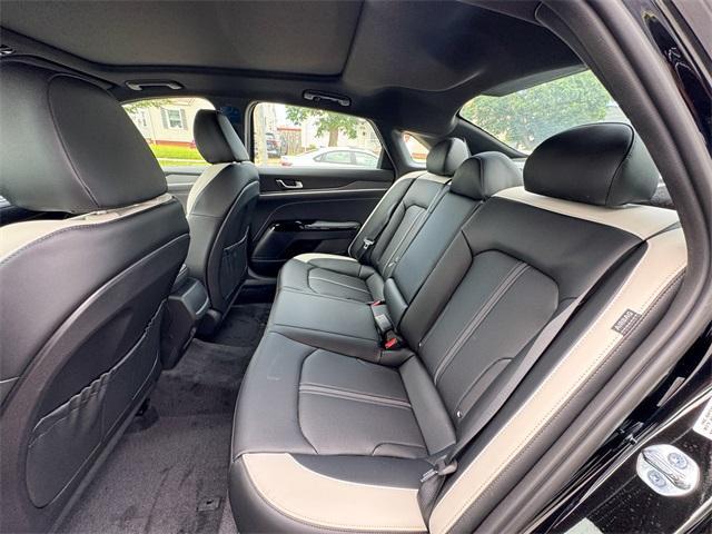 Photo of 2026 Aurora Black Kia K5