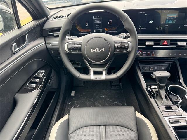 Photo of 2026 Aurora Black Kia K5