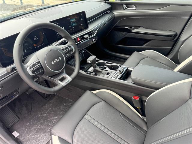 Photo of 2026 Aurora Black Kia K5