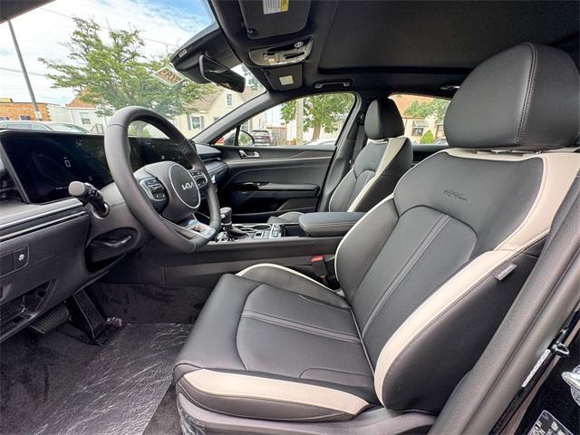 Photo of 2026 Aurora Black Kia K5