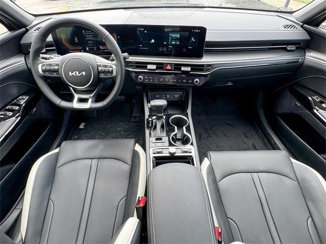Photo of 2026 Aurora Black Kia K5