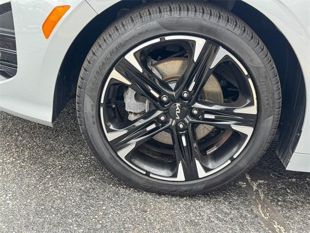 Photo of 2023 Wolf Gray Kia K5